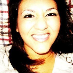 Meet your Posher, Dominique